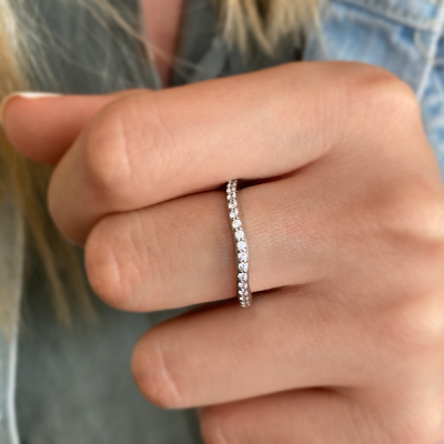 Petite Curved Band